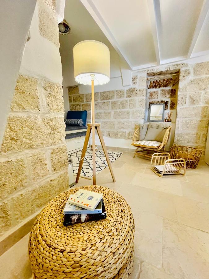White Stone- La Terrazza